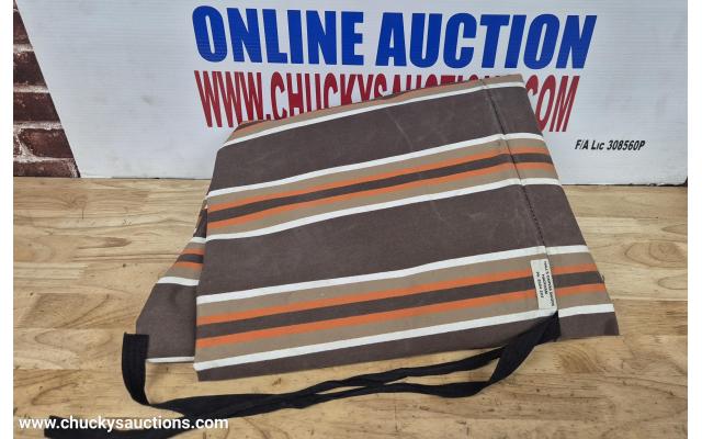 LOT 587 RETRO CANVIS BAG
