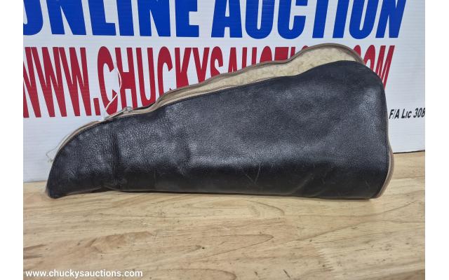 LOT 679 PISTOL BAG BLACK