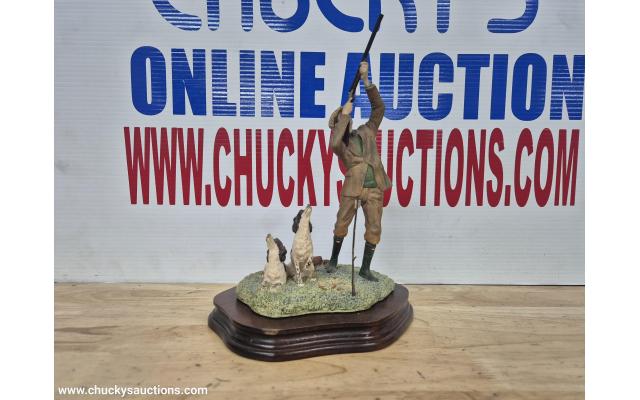 LOT 689 HUNTING ORNAMENT