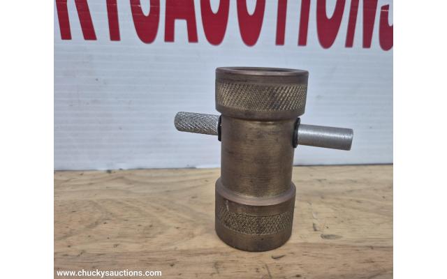 LOT 760 POWDER TRICKLER