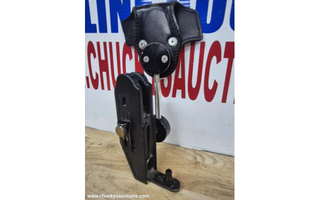 LOT 890 SICKINER QUICK DRAW HOLSTER