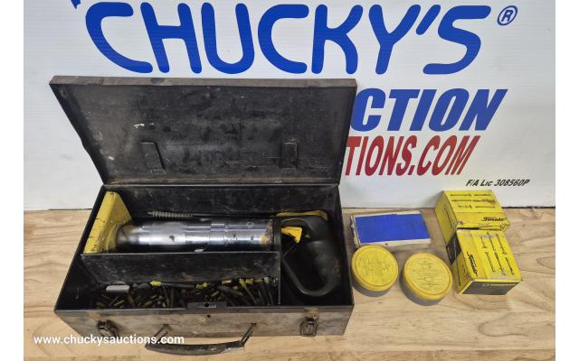 LOT 894 TORNADO NAIL GUN