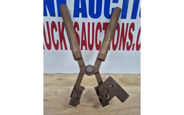LOT 1171 RCBS 38-50-KT BULLET MOULD