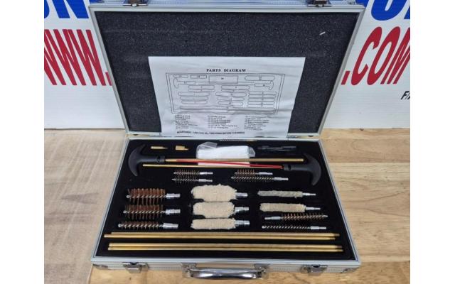 LOT 1192 UNIVERSAL CLEANING KIT